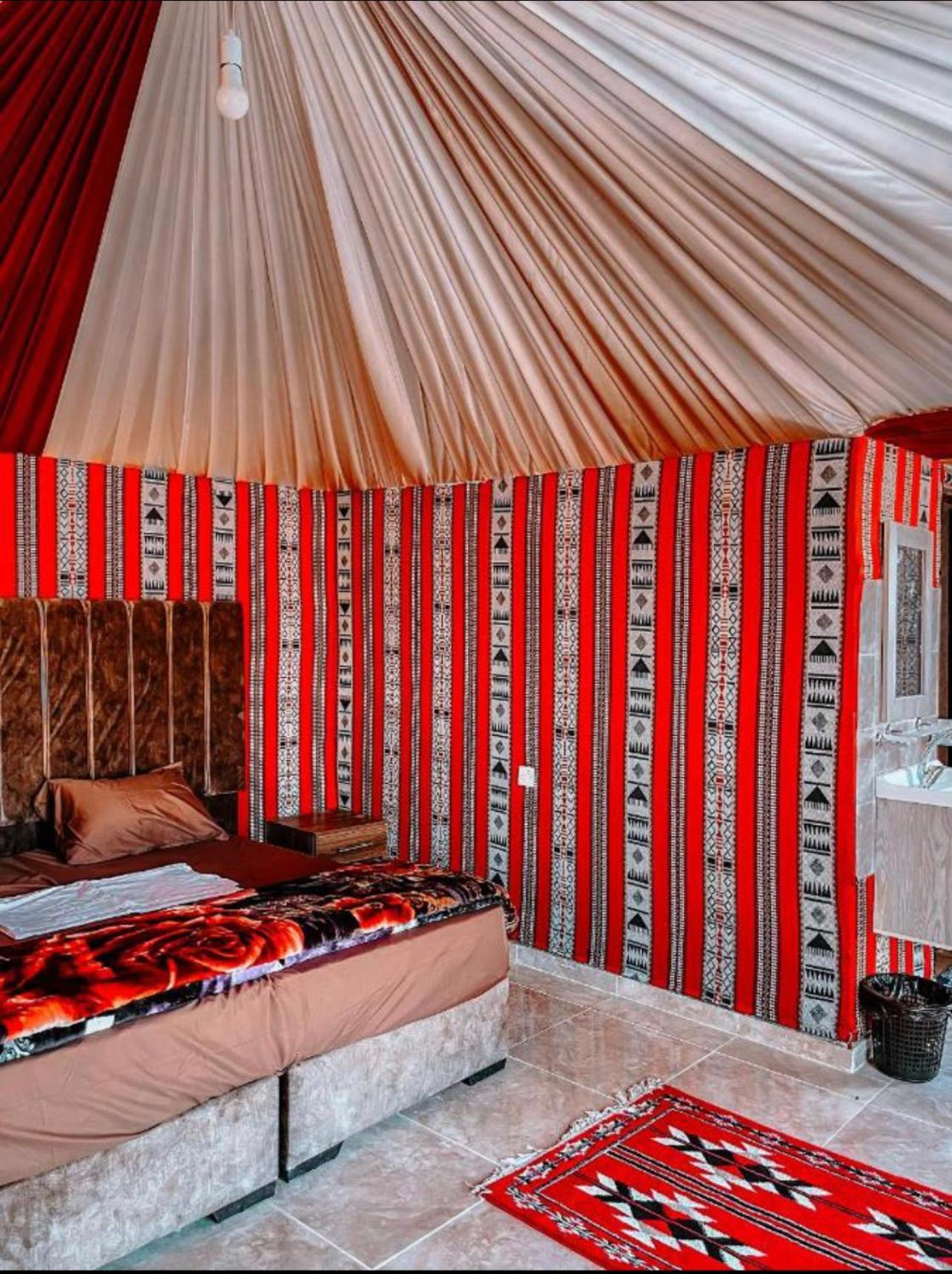 Rum Magic Luxury Camp วาดิรัม ภายนอก รูปภาพ
